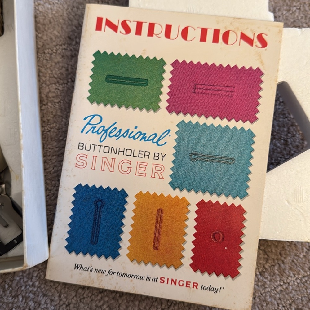 Vintage Singer Button hole maker 🪡🧵 - Picture 2 of 3
